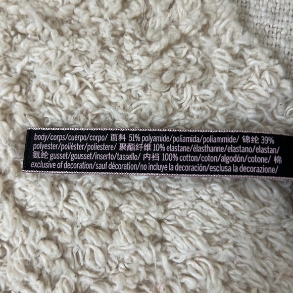 🌸NWT Victoria’s Secret Set of 5 Hiphugger Panties Multiple Colors Sz Large - Picture 8 of 8